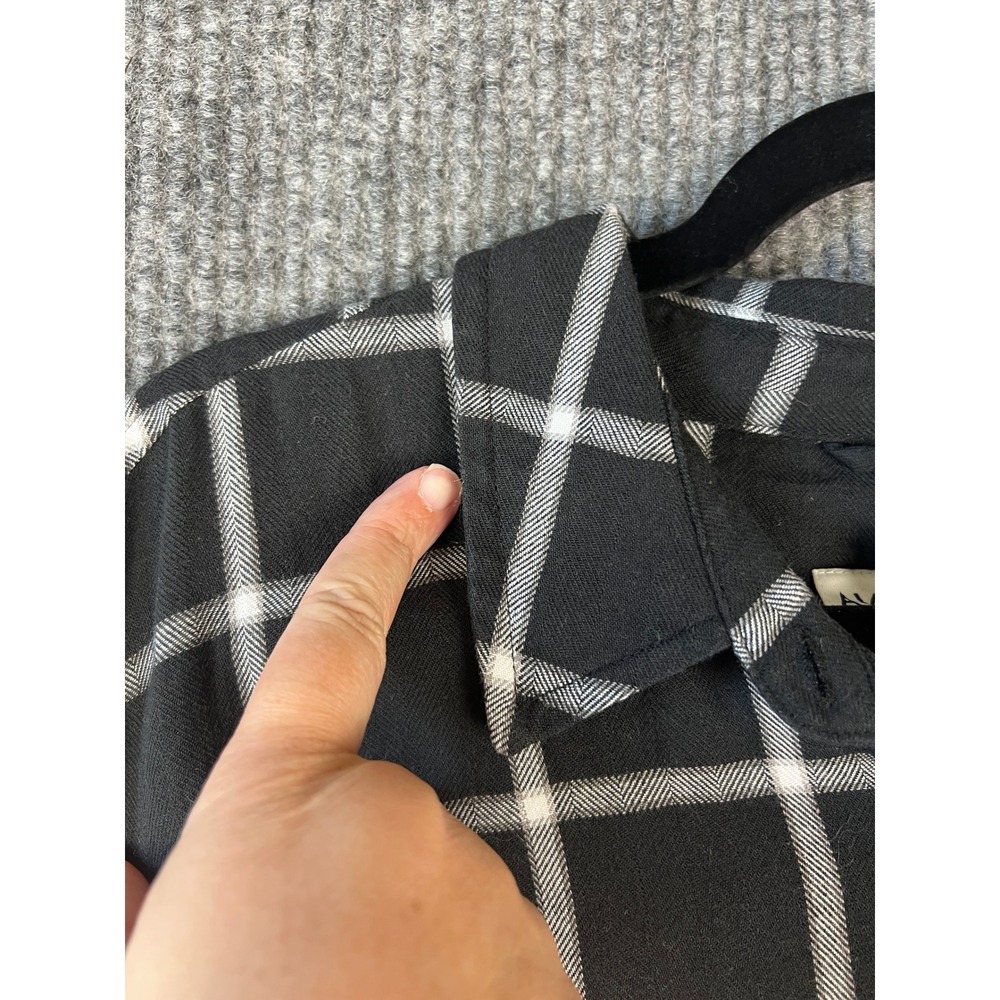Ava & Viv Windowpane Flannel Top Dark Academia Grunge Minimalist Black White 3X - Picture 6 of 8